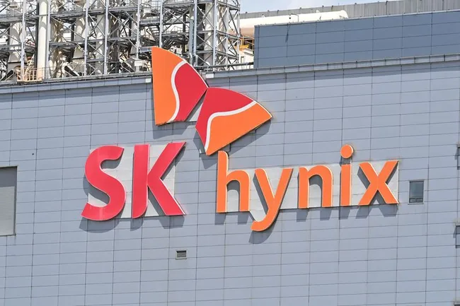 [속보]SK하이닉스 "장기공급물량, 2027년과 2028년 전체 생산량의 50% 이상"
