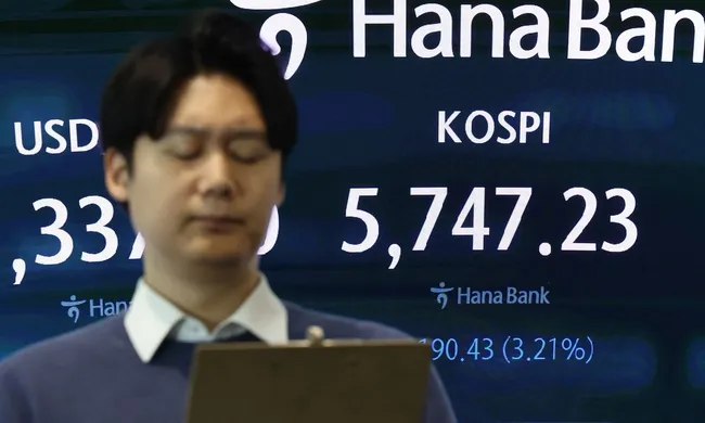 [속보] 코스피 4%대 급락…매도 사이드카 발동
