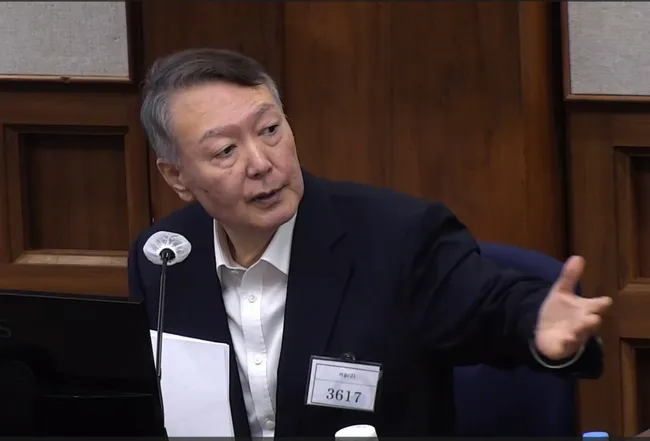 “북 간첩 지령과 민주당 행보 일치”…재판서 또 목소리 높인 윤석열