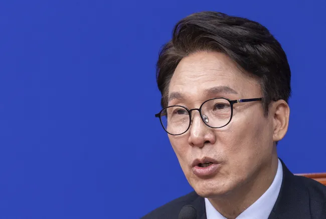 [단독] 與, 신천지 당원가입 파악…"3만~5만명 추정"