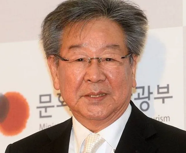 ‘영원한 수사반장’·‘국민 아버지’ 최불암 별세…향년 87세