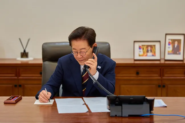 [속보] 이 대통령 지지율 39%…민주당 35%·국힘 30% [한국갤럽]